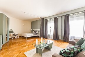 Big Italy Apartment 200m2