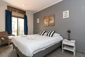 Lovely and Central 4 BR Apartment