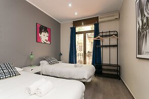 Lovely and Central 4 BR Apartment