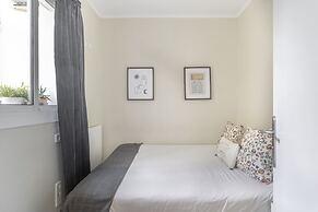 Lovely and Central 4 BR Apartment