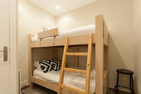 Lovely and Central 4 BR Apartment