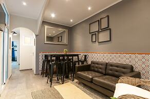 Lovely and Central 4 BR Apartment