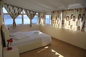 Qeparo Napolon Complex