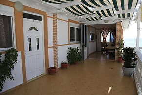 Qeparo Napolon Complex