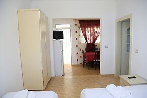 Qeparo Napolon Complex