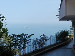 La nave sul mare di Taormina B&B