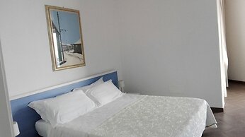 La nave sul mare di Taormina B&B