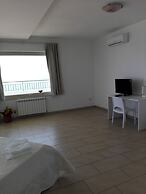 La nave sul mare di Taormina B&B