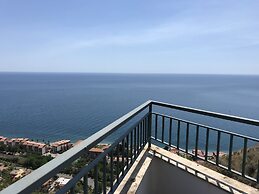 La nave sul mare di Taormina B&B