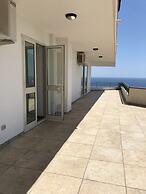 La nave sul mare di Taormina B&B