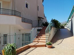 La nave sul mare di Taormina B&B