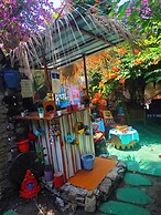 Side Tuana Garden Home