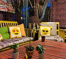 Side Tuana Garden Home