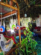 Side Tuana Garden Home