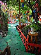 Side Tuana Garden Home