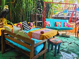 Side Tuana Garden Home