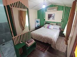 Side Tuana Garden Home