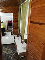 Side Tuana Garden Home