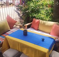 Side Tuana Garden Home