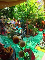 Side Tuana Garden Home