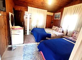 Side Tuana Garden Home