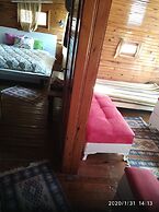 Side Tuana Garden Home