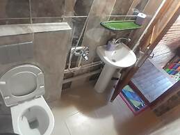 Side Tuana Garden Home