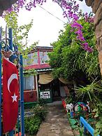 Side Tuana Garden Home