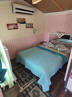 Side Tuana Garden Home