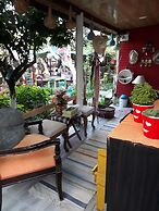 Side Tuana Garden Home