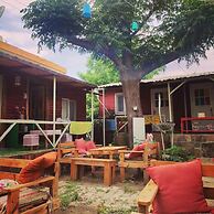 Side Tuana Garden Home