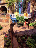 Side Tuana Garden Home