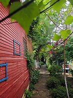 Side Tuana Garden Home