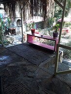 Side Tuana Garden Home