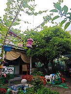 Side Tuana Garden Home