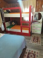 Side Tuana Garden Home