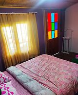 Side Tuana Garden Home