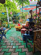 Side Tuana Garden Home