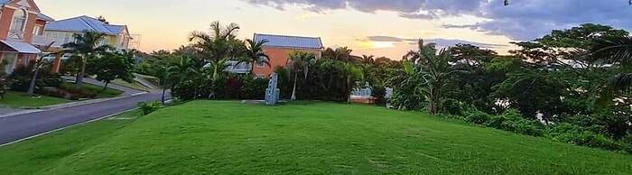 Tropics at Little Bay Country Club