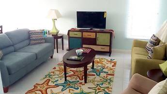 Tropics at Little Bay Country Club