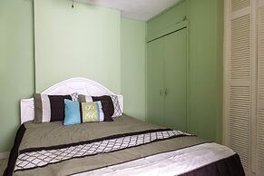 Deluxe Turtle Towers Apartments