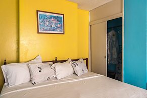 Deluxe Turtle Towers Apartments