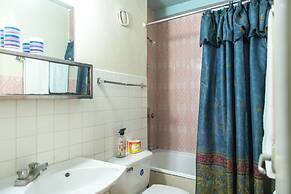 Deluxe Turtle Towers Apartments