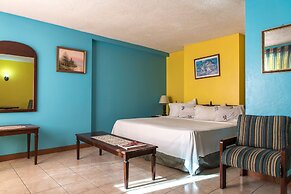 Deluxe Turtle Towers Apartments