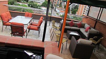 The 9's Aparta Hotel