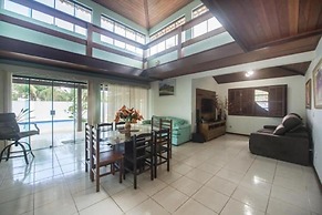 Casa Condomínio Caravelas