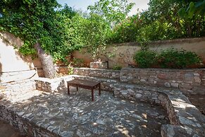 Beautiful mini eco farmhouse