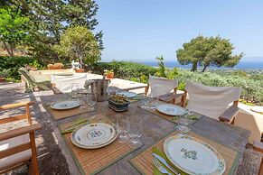 Beautiful mini eco farmhouse