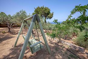 Beautiful mini eco farmhouse