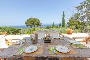 Beautiful mini eco farmhouse